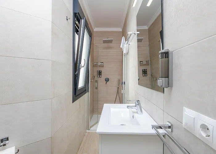 Nueva 22 In By Solaga Homes